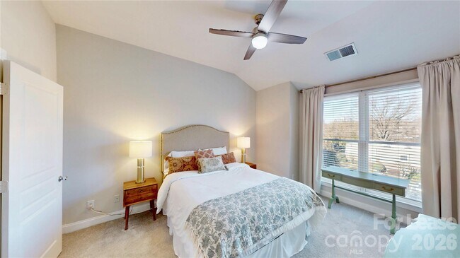 Building Photo - 1009 Park West Dr