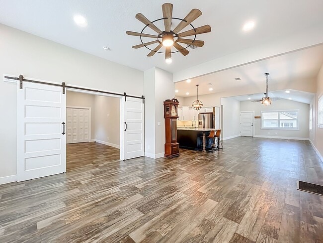 Building Photo - 389 S Central Ave