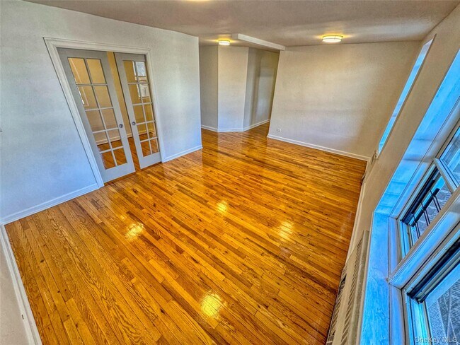 Building Photo - 67-25 Dartmouth St