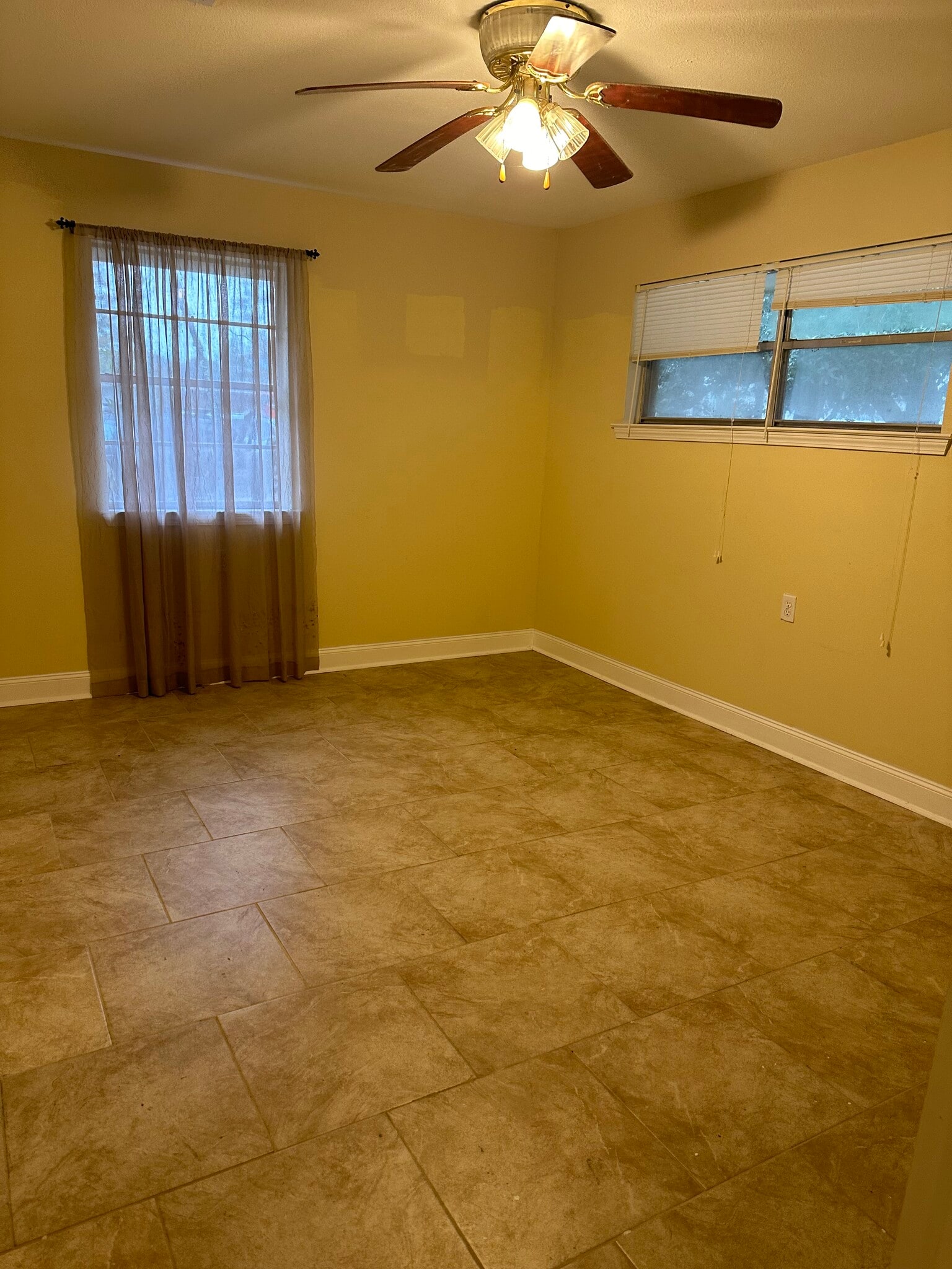 Building Photo - 617 Legendre Dr