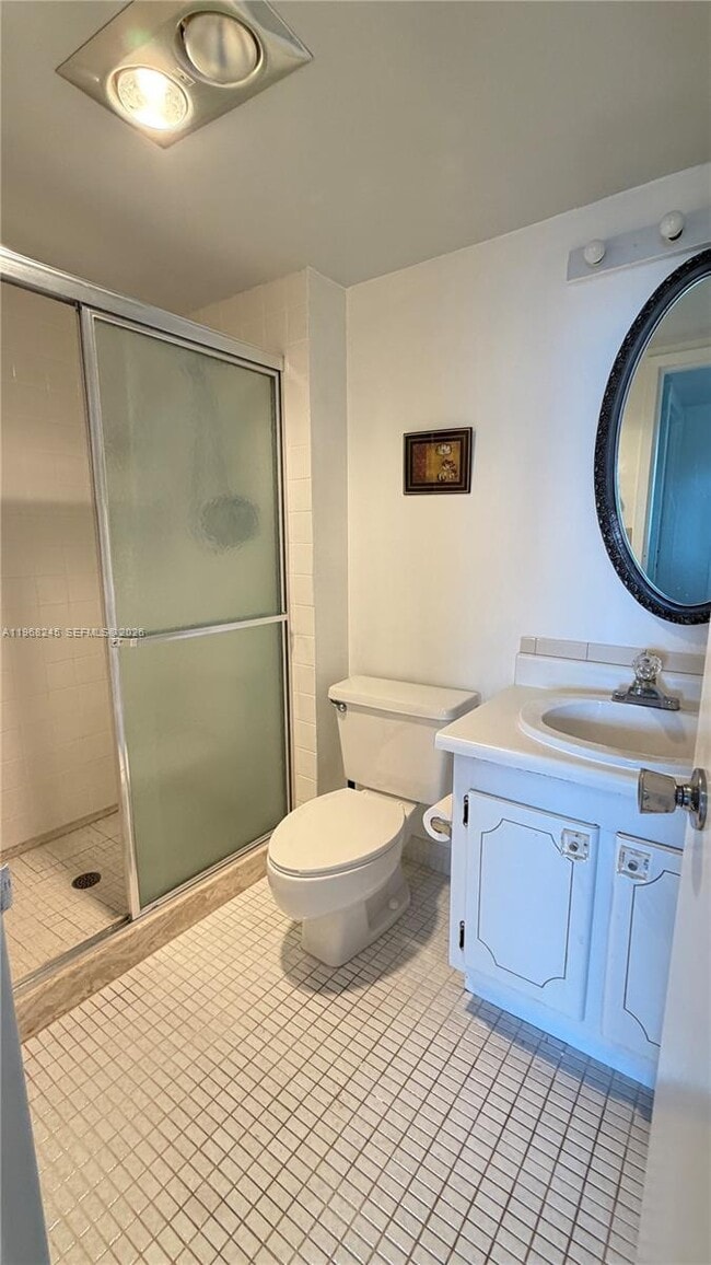 Building Photo - 20100 W Country Club Dr