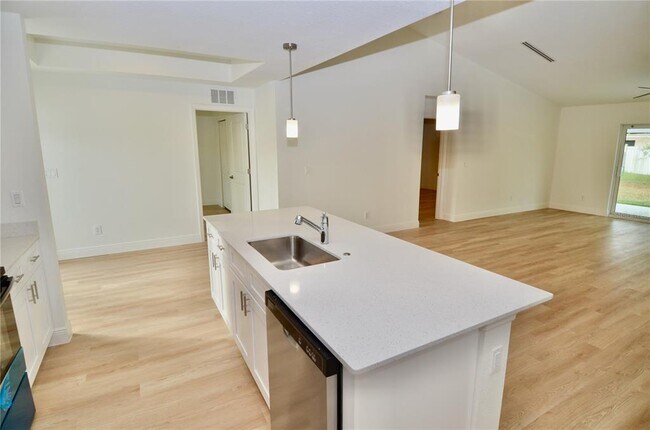 Building Photo - 2300 Nordendale Blvd