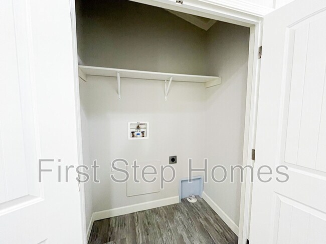 Building Photo - 175 Lamborghini Ln