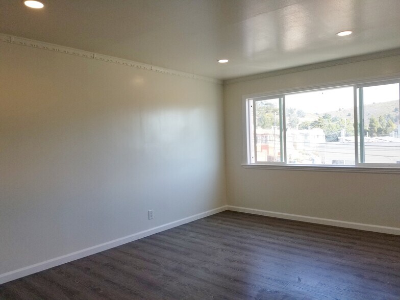 Livingroom with Recessed Lights - 254 Abbot Ave
