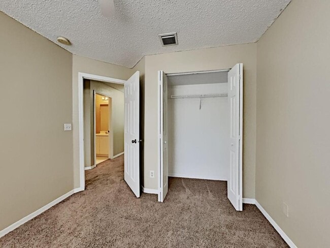 Building Photo - 861 NW 208th Dr