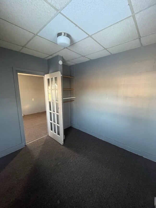 Building Photo - 1 Bedroom single family home