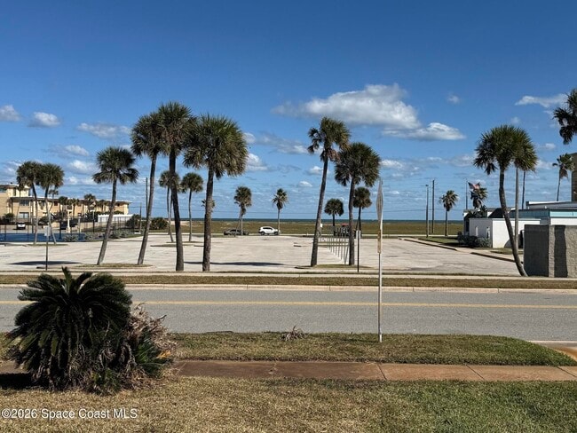 Building Photo - 1153 Belaire Dr