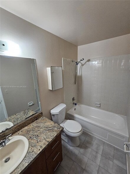 Building Photo - 1630 Sandpiper Blvd