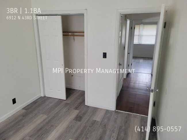 Building Photo - 6912 N 43rd St