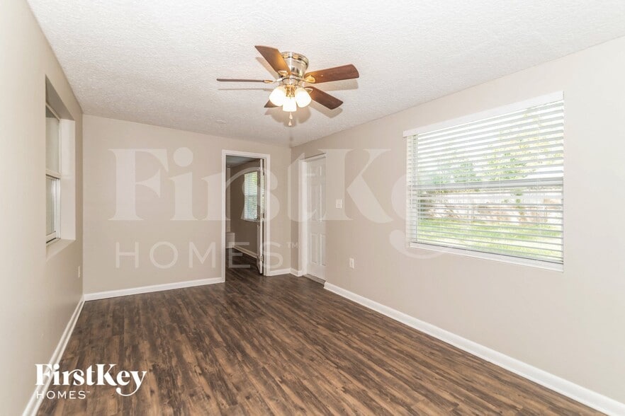 Building Photo - 6328 Toyota Dr