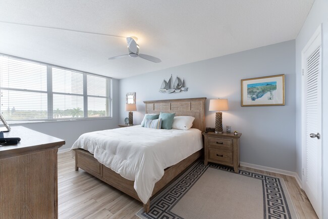 Building Photo - 2600 N Flagler Dr