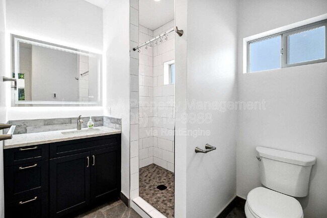 Building Photo - 510 N 15th St