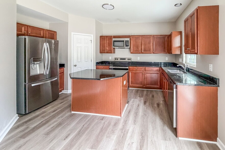 Building Photo - 2653 Jordan Ridge Dr