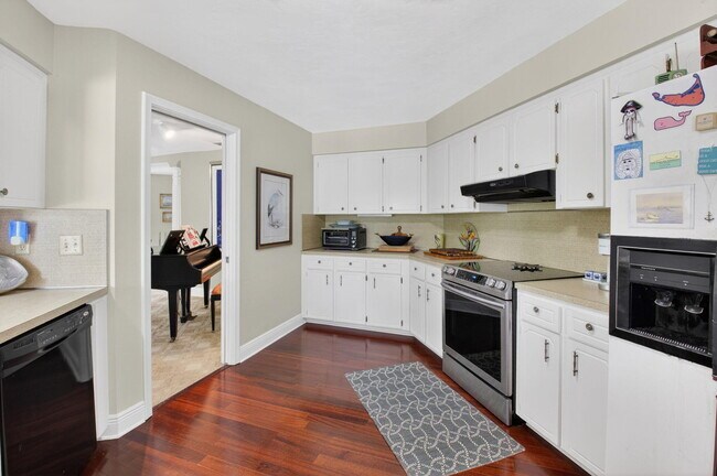 Building Photo - 30 Spanish River Dr