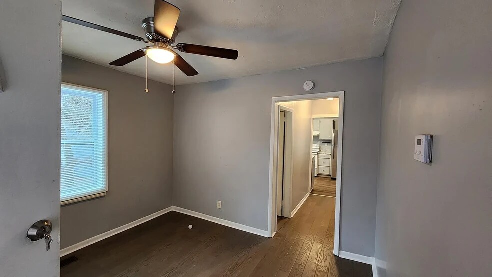 Building Photo - 724 Ben Hur Ave