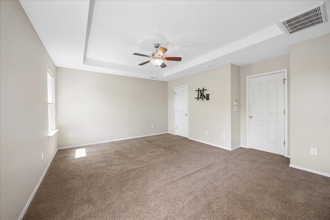 Building Photo - 5600 Yorkwood Dr