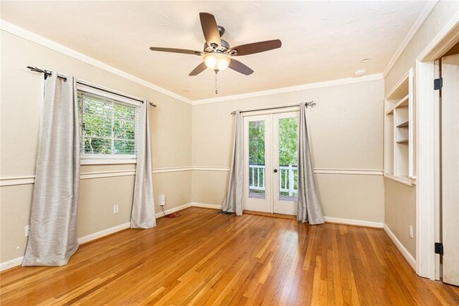 Building Photo - 3943 Lake Forrest Dr NE