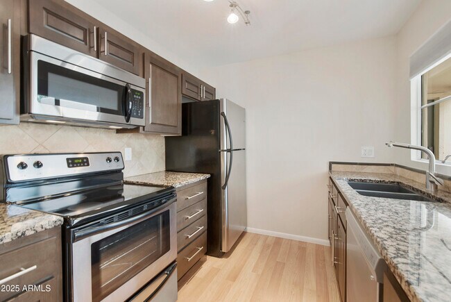 Building Photo - 11333 N 92nd St