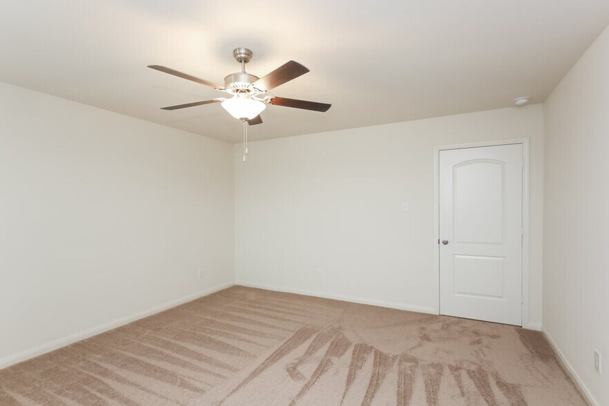 Building Photo - 14343 Shady Br Trl