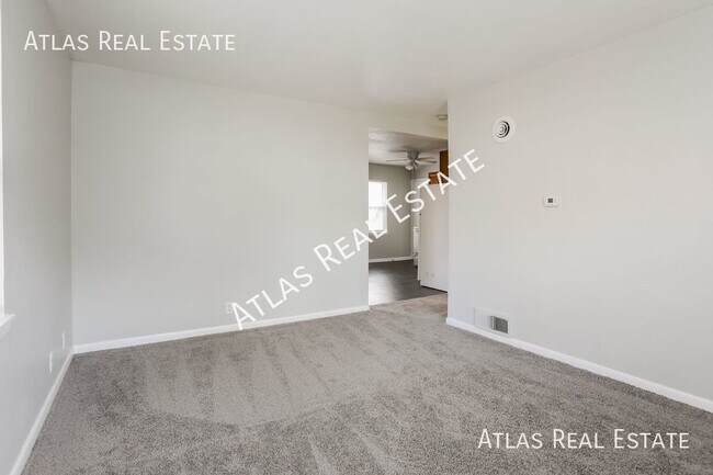 Building Photo - Coming Soon to Riverside- 2 bedroom fourplex!