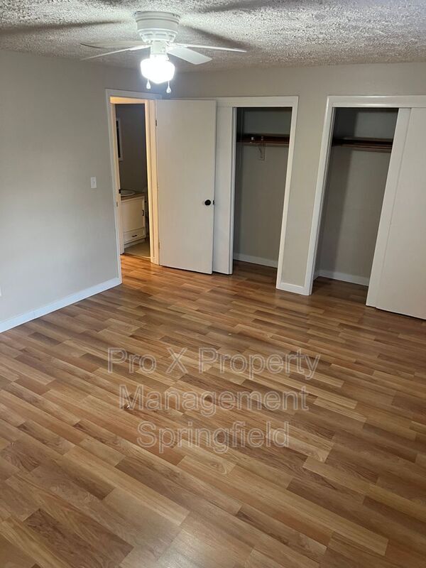 Building Photo - 3435 S Nettleton Ave