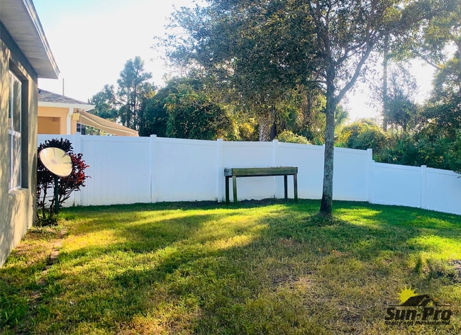 Building Photo - 2704 Star Coral Ln