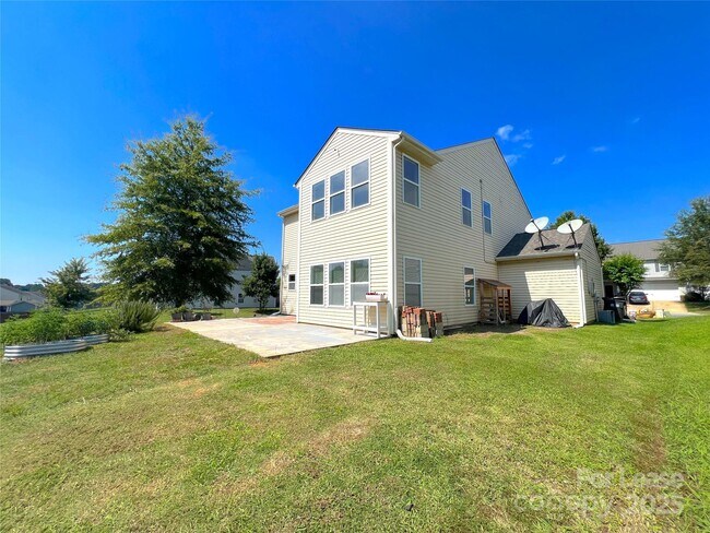 Building Photo - 2602 Impatien Drive