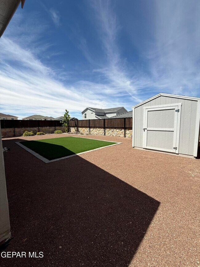 Building Photo - 2233 Sandstone Pl