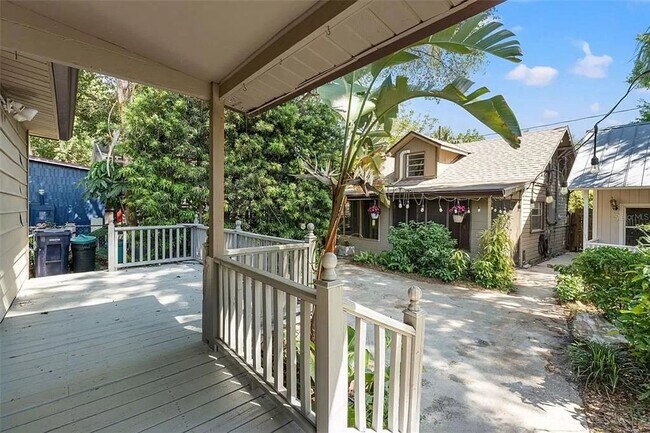 Building Photo - Seminole Heights updated bungalow