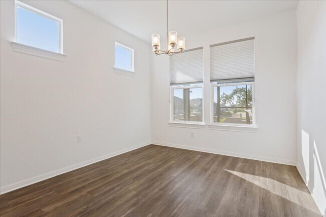 Building Photo - 101 Bellows St