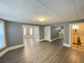 Building Photo - 601 Hevey St