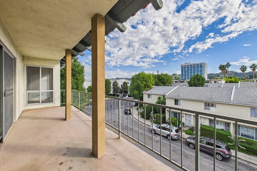 Building Photo - Willis Park East