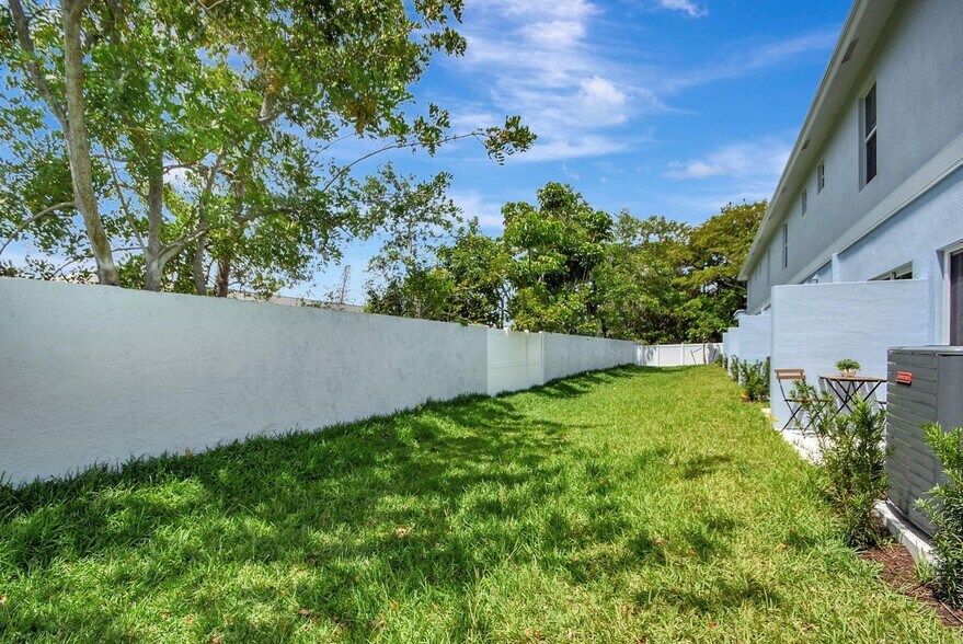 Building Photo - 3871 Patio Ct