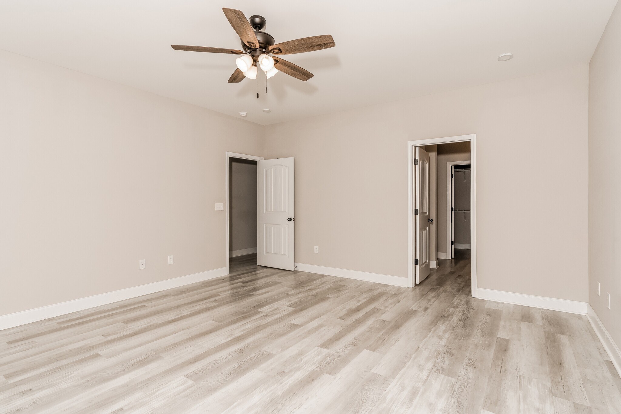 Building Photo - 219 Beau Claire Cir