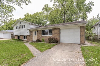 Building Photo - 419 Shrewsbury-