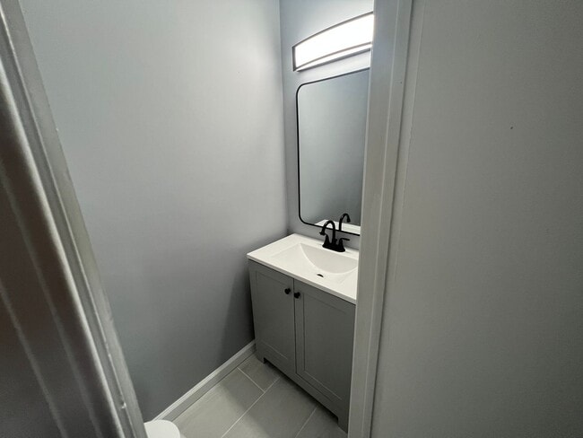 Building Photo - renovated 2-story Crestwood Condo! Situated in this great community is this wonderful 2-bedroom 1...