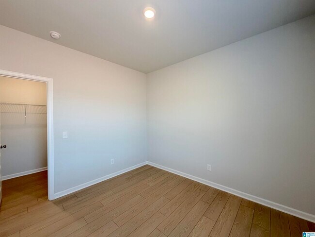 Building Photo - 22869 Dashwood Ln