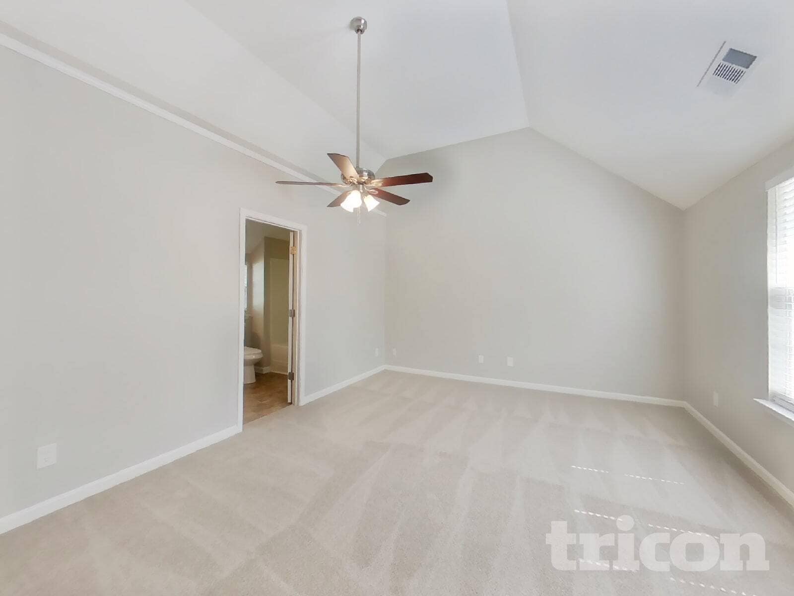 Building Photo - 5017 Gibbons Link Rd