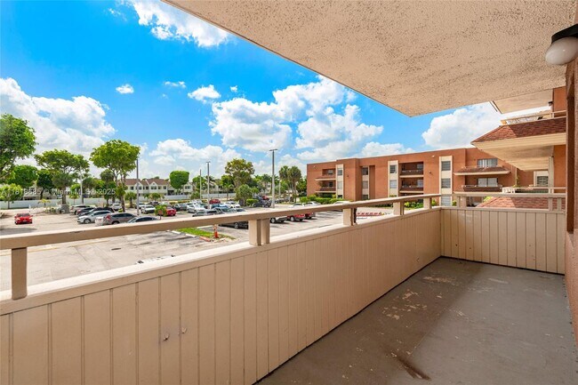 Building Photo - 17530 NW 68th Ave