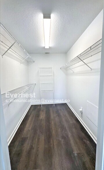 Building Photo - 692 Sea Holly Dr