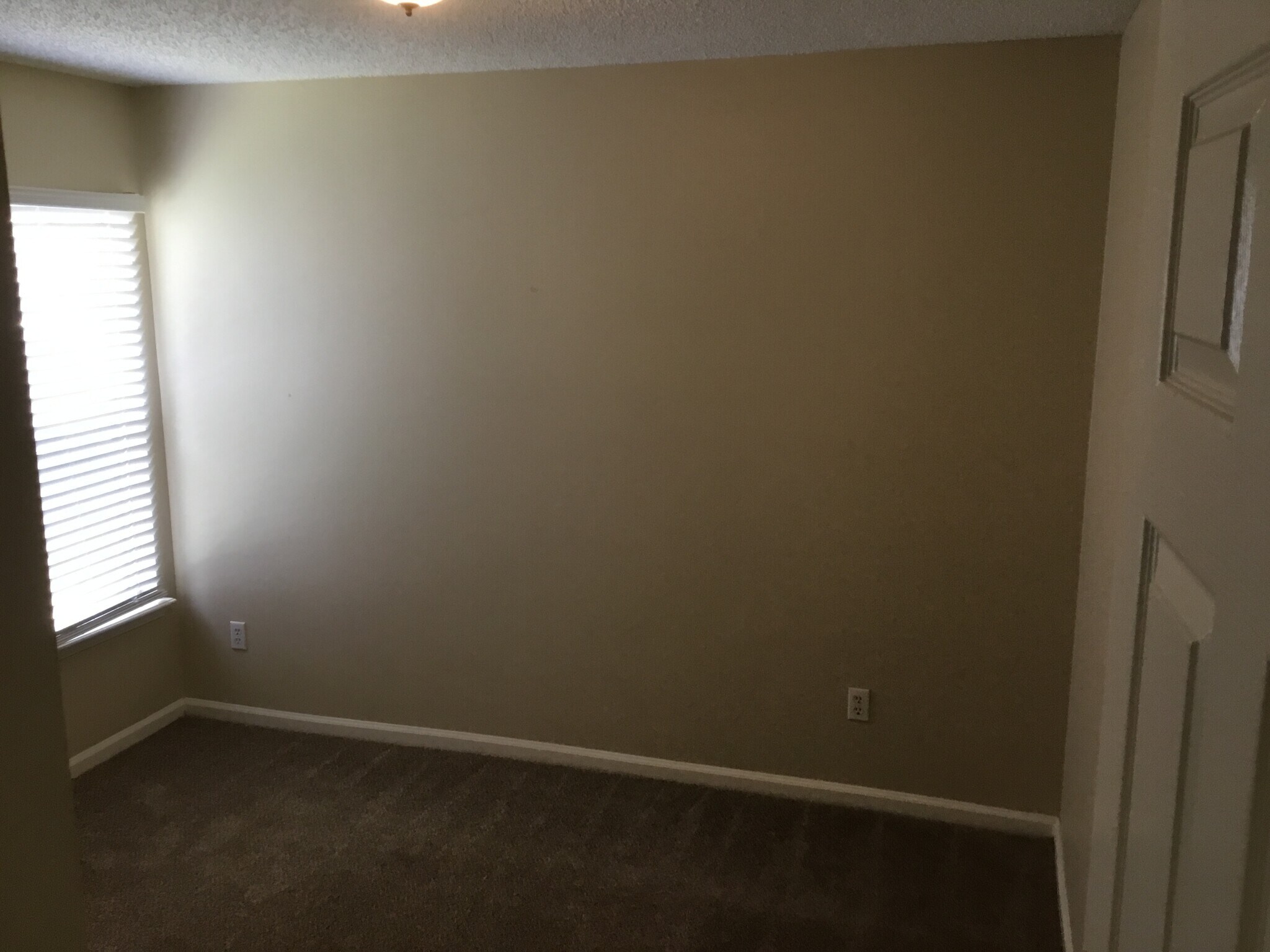 Building Photo - 1773 Chandelier Cir E