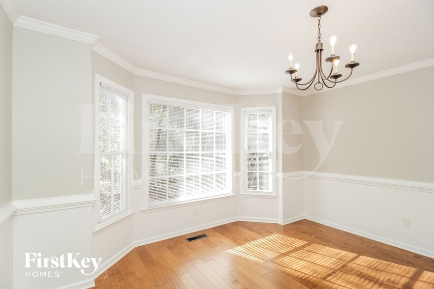 Building Photo - 142 Presidential Dr