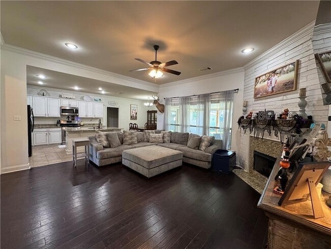 Building Photo - 1933 Bryce Dr