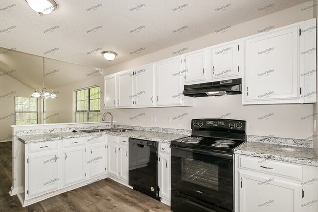 Building Photo - 5255 Elktrail Dr