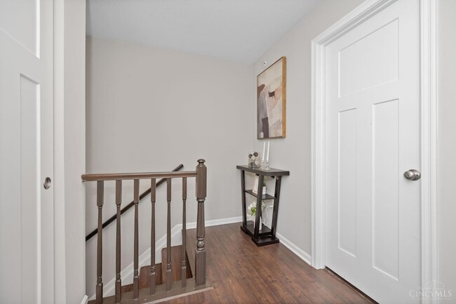 Building Photo - 108 Old Pond Rd