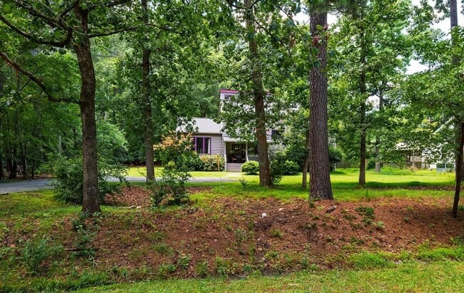 Building Photo - Beautiful & Spacious 3 Bedroom 3 Baths
