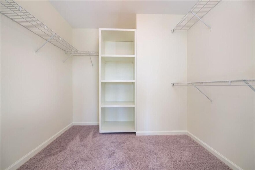 Building Photo - 4148 Baverton Dr