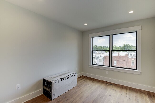 Building Photo - 4107 New Hampshire Ave NW