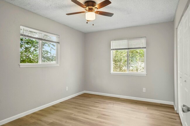 Building Photo - 1120 Mazatlan Cir