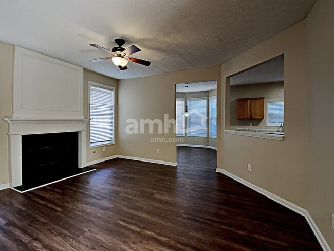 Building Photo - 320 Lazy Willow Lane